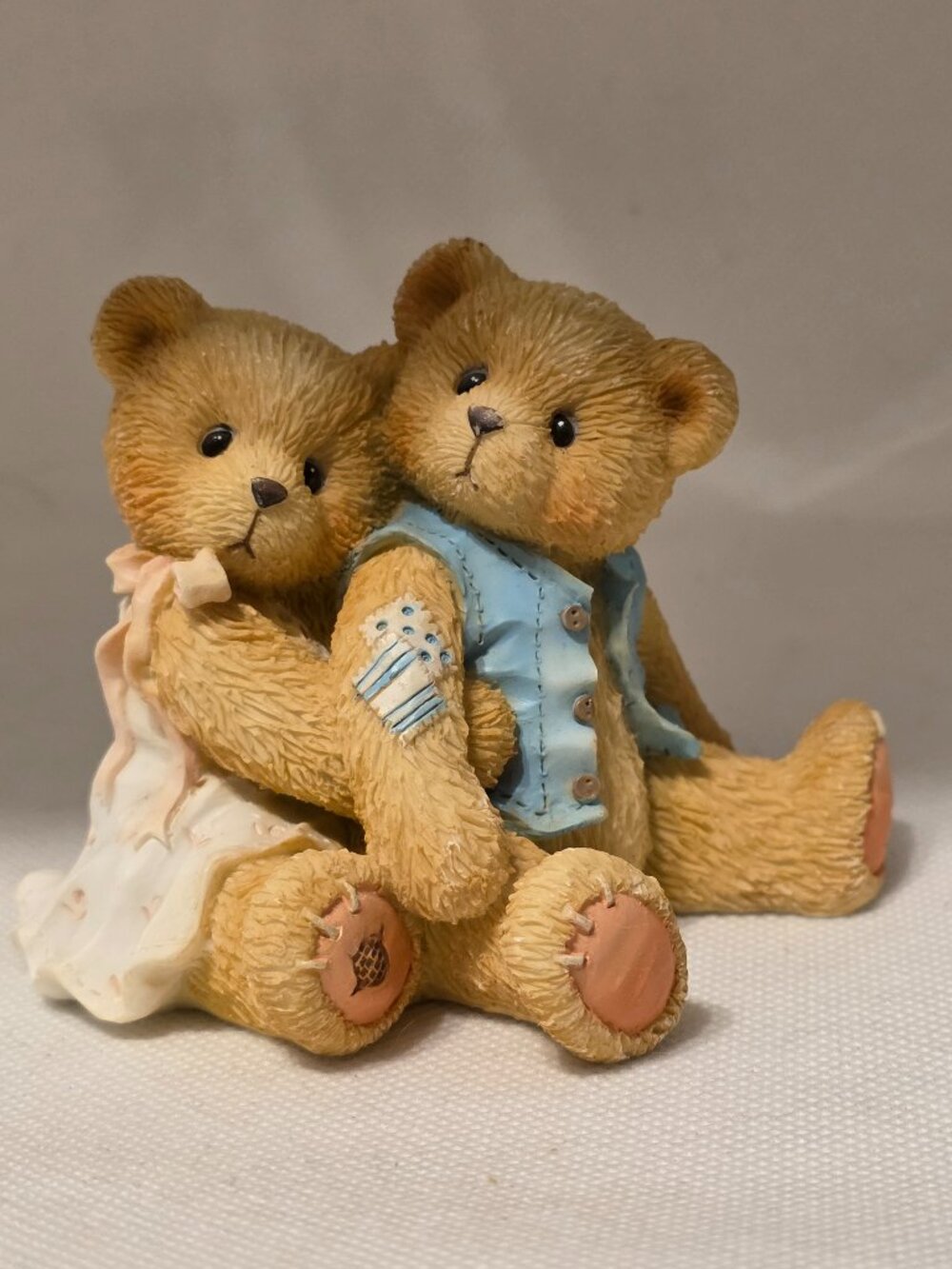lot of 11 cherished teddies